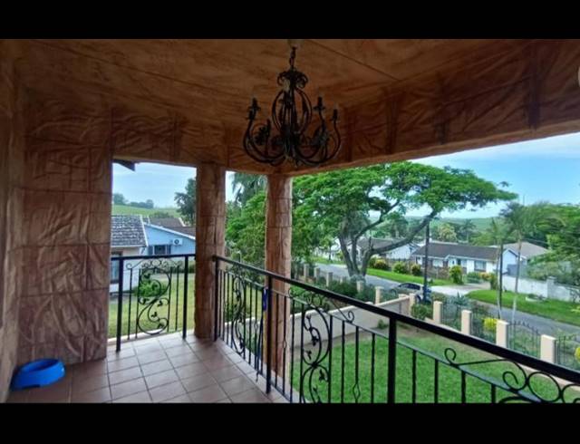 4 BEDROOM HOUSE FOR SALE IN STANGER MANOR